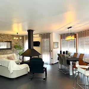 alojamiento-turistico-casa-ela.catalonia-hotels.com/